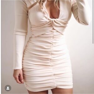 NEW ZARA BloggersFavorite OysterWhite Deep V Ruched Long Sleeve Bodycon Dress, L